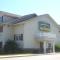 Western Inn & Suites Hampton