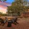Close to Fresh Creek! Sleeps 12 ~ Amazing Views w/Serene Open Space ~ Hot Tub + Game Room ~ Trails outside - Sedona