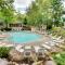 Riverfront Lincoln Condo with Patio and Pool Access! - Линкольн