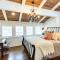 Charming Kansas City Cottage 5 Mi to Downtown