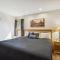 Highridge C1 Spacious Two Bedroom Retreat with Fireplace, Full Kitchen, and Resort Amenities - 基灵顿