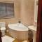 Fancy Pansy 4: Secure Modern 2 bed family home