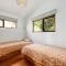 Lakeside Stunner - Omori Holiday Home