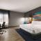 La Quinta Inn & Suites by Wyndham College Station North