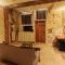 Canyon Cave Hotel