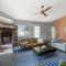 Stylish Home with in Home Gym AC Fully Fenced Yard