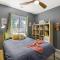 Stylish Home with in Home Gym AC Fully Fenced Yard