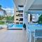 Cozy City Center Condo, Full AC