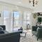 Stylish Apt Full AC King Bed