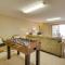 Sandy Beach Family Getaway with Fire Pit and Deck! - الإسكندرية