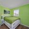 7039 - A Wave From It All by Resort Realty