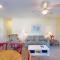 Beautiful 2BR 2BA Lakeside Villa with Lake Views - باوليز آيلاند