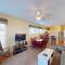 Beautiful 2BR 2BA Lakeside Villa with Lake Views - باوليز آيلاند