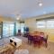 Beautiful 2BR 2BA Lakeside Villa with Lake Views - باوليز آيلاند