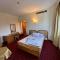 Queens Valley Hotel
