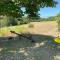 Peaceful gîte with stunning pool near market town