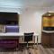 Travelodge Inn & Suites by Wyndham Fullerton - Fullerton