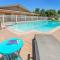 Designer Poolside 1Bed1Bth Retreat