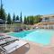 Designer Poolside 1Bed1Bth Retreat