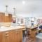 330 W Pacific B townhouse
