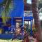 Charming blue house with kitchen parking and garden