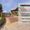 Beach Resorts walking distance to the Town House