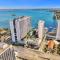 The Palms! Direct water view corner condo - ميامي
