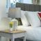 COZY 3 Bed House With Garden & Parking in Rochester, Kent Mins to Train Station, WiFi