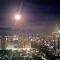 Cozy Penthouse 2BR Suite w Balcony - Amazing Manila Bay View and City Skyline near MOA