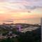 Cozy Penthouse 2BR Suite w Balcony - Amazing Manila Bay View and City Skyline near MOA