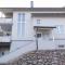 Villa Rajaportti 1st&2nd floor Loft with lakeview and free front door parking with electric car plug