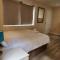 Beautiful private en-suite room with its own entry - Bexleyheath