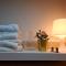 Cozy Penthouse 2BR Suite w Balcony - Amazing Manila Bay View and City Skyline near MOA