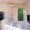 Heights Guesthouse - Hideaway in Kiama Heights