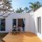 Heights Guesthouse - Hideaway in Kiama Heights