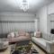 Modern Apartment in Sheraton Heliopolis, 5 minutes from Cairo Airport عمارة مطعم دجاج كنساس - El Cairo