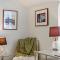 3 Bedroom Mews Home - Clapham Common - Free Private Parking - Sleeps 5 - Newly Refurbished - Sweetpea & Pillow Properties