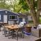 Near Drake/Downtown packed w/Amenities - Hot Tub - Movie Theater