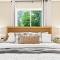 1st Floor 1BR Flat, King Bed, End Unit - روزفيل