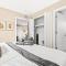 1st Floor 1BR Flat, King Bed, End Unit - روزفيل