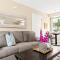 1st Floor 1BR Flat, King Bed, End Unit - روزفيل