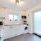 Pass the Keys Modern & Spacious 1 Bed Terrace with Free Parking - 剑桥