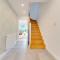 Pass the Keys 49 Byron Square Modern and Spacious 3 Bed Home with Free Parking