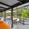 Mid Century 4 Bedroom Getaway in Barossa Vineyard - Nuriootpa