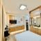 THE SUITE by The Hiltons