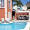 Villa Chloe Costa Adeje Tenerifesummervillas GIANT PRIVATE POOL 11 METERS LONG