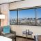 DoubleTree by Hilton Hotel Newark Airport - Newark