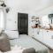 Downtown Tiny Home near Shenandoah National Park - نيو ماركت