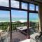 Shaloha Guesthouse on Supertubes - Jeffreys Bay