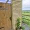 Ynys Hideout